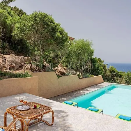 Agnes Costa Paradiso