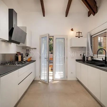 Agnes Villa Costa Paradiso